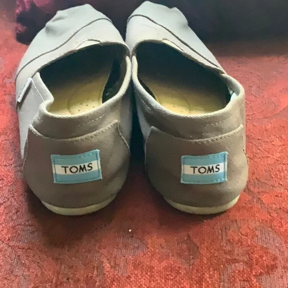 Tom’s slip on shoes in cocoa size 7.5W - Picture 2 of 6